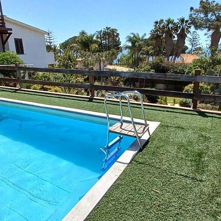 A Due Passi Dal Mare Con Piscina Villa Fontane Bianche Exterior foto