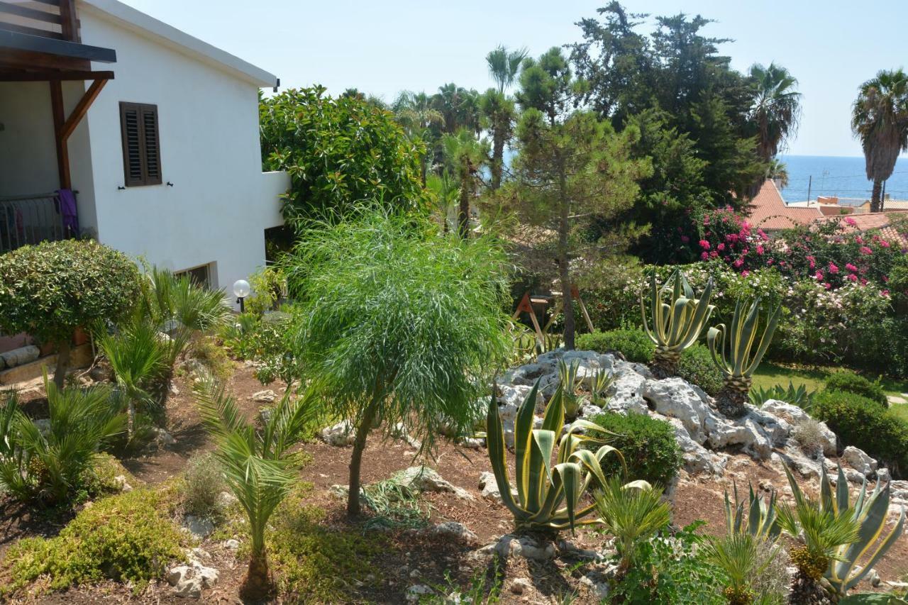 A Due Passi Dal Mare Con Piscina Villa Fontane Bianche Exterior foto
