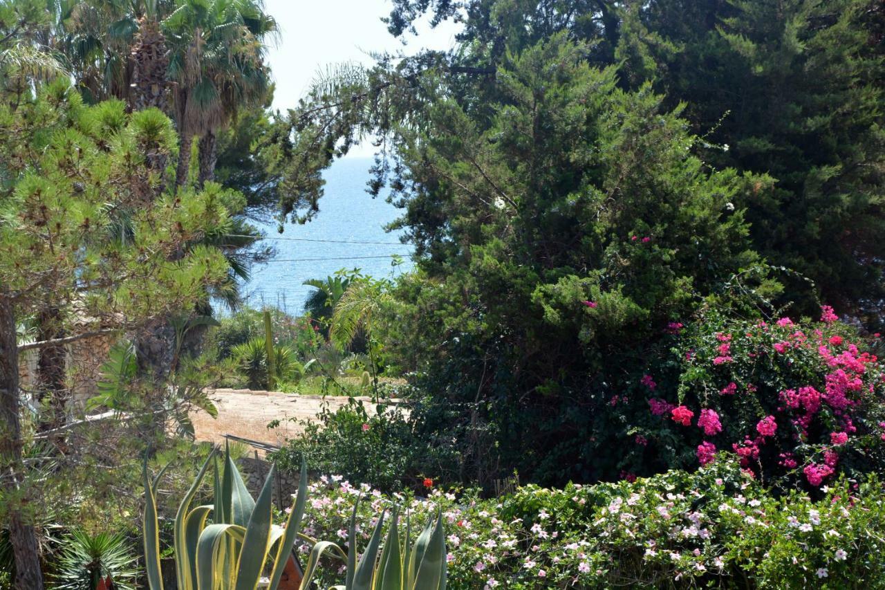 A Due Passi Dal Mare Con Piscina Villa Fontane Bianche Exterior foto