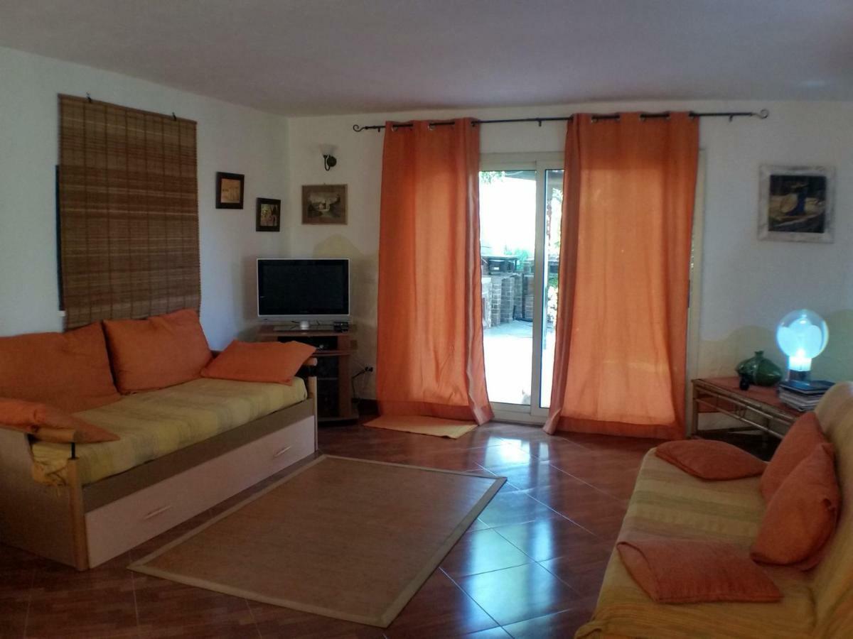 A Due Passi Dal Mare Con Piscina Villa Fontane Bianche Exterior foto